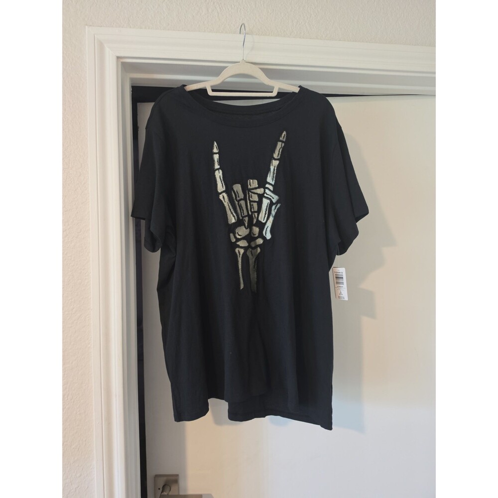 NWT Torrid Graphic Shirt Sz 3